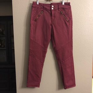 Size 8 American Eagle rust colored jeans